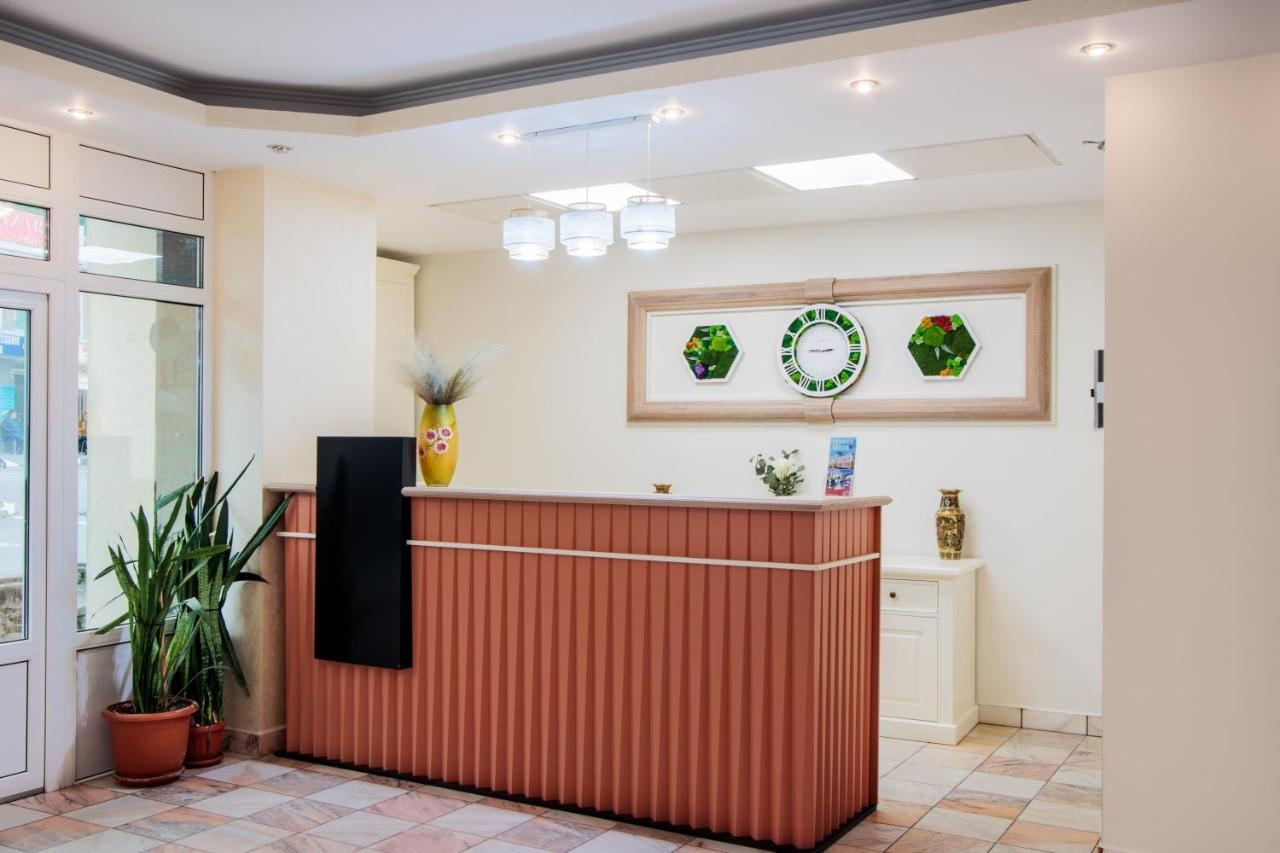 Hotel Central - Băile Olăneşti Dış mekan fotoğraf